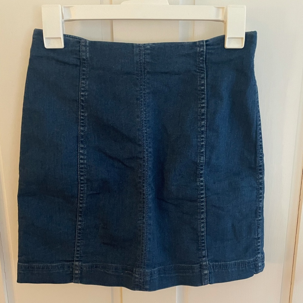 Lulus “modern femme dark wash denim mini skirt”